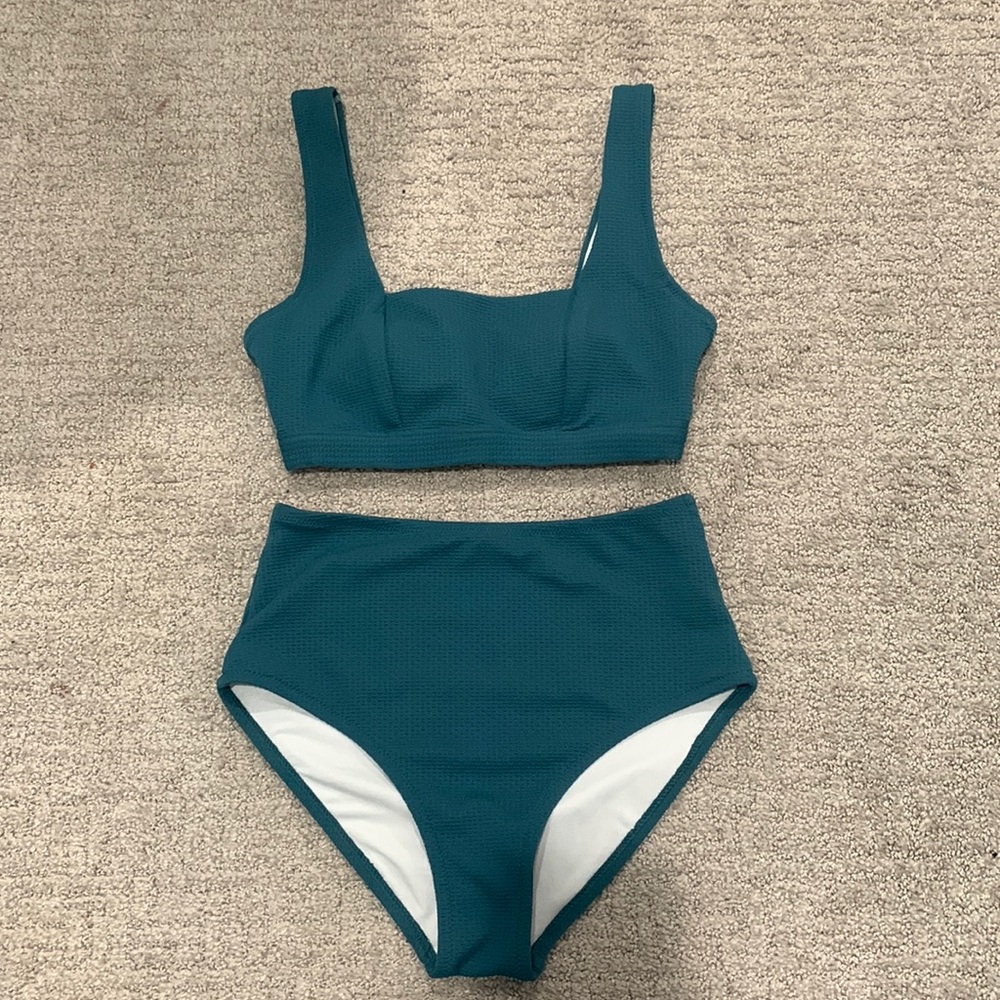 Old Navy Womens Swimsuit💙